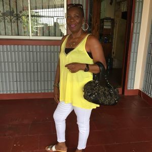 Meet your Posher, Veronica